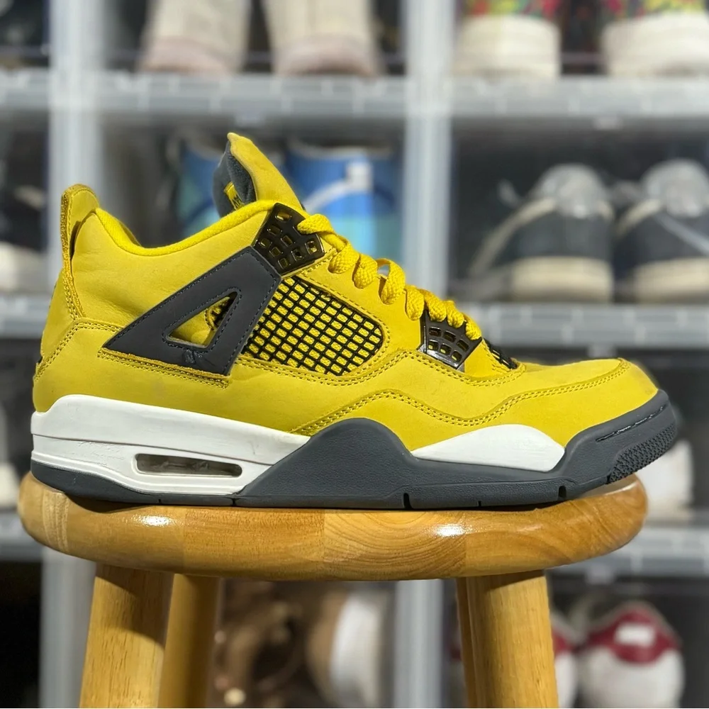 Jordan 4 Retro “Lightning”